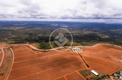 Terreno em condomínio jardins genebra codigo: 51767