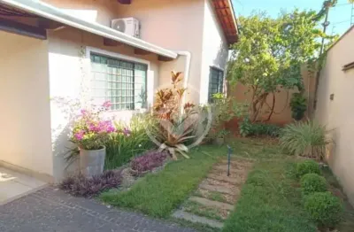 Casa com 3 quartos à venda, 212m² - parque flamboyant codigo: 108167