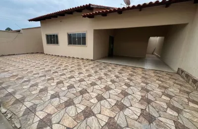 Casa com 3 quartos à venda na Rua 3, Vila São Joaquim, Aparecida de Goiânia