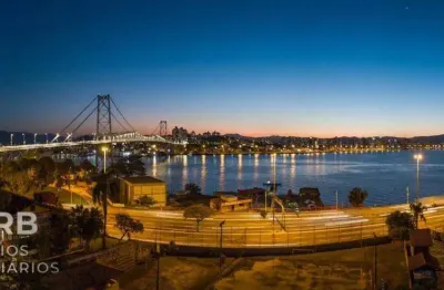 Apartamento garden com 3 dormitórios à venda, 353 m² por r$ 7.700.000,00 - centro - florianópolis/sc