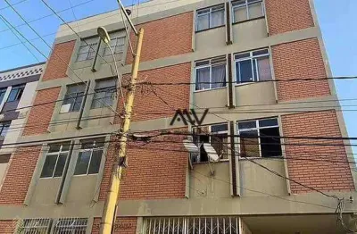 Apartamento com 2 dormitórios para alugar, 50 m² por r$ 620/mês + taxas - bandeirantes - juiz de fora/mg