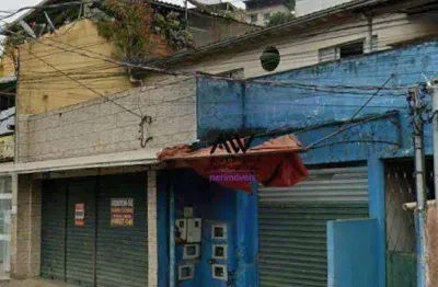 3 casas com 6 dormitórios ao todo, mais 2 lojas com banheiros,  à venda, 300 m² por r$ 400.000 - parque guarani - juiz de fora/mg