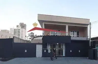 Casa comercial com 7 salas para alugar no São João, Itajaí 