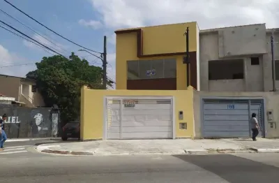 Sobrado novo, otima localizacao, escritura, habite-se ok. aceita financiamento todos os bancos