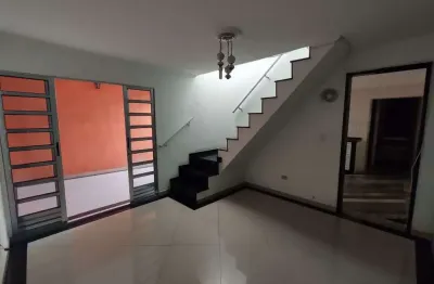 Casa com 4 quartos à venda na Rua Adélia Maria Felícia de Souza, 9, Vila Carmosina, São Paulo