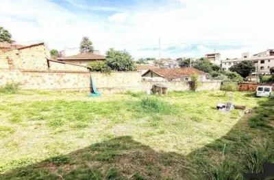 Terreno à venda na Avenida Deputado Último de Carvalho, Planalto, Belo Horizonte