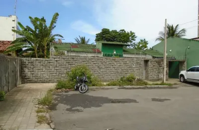 Casa com 3 quartos para alugar na Alameda Amaralina, 60, Itaperi, Fortaleza
