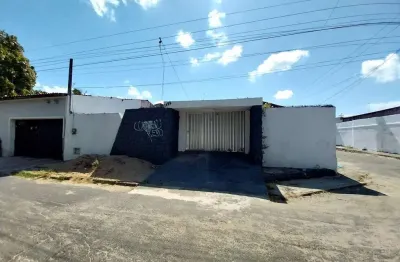 (ca102) casa medindo uma área total 211m² localizada no vila velha