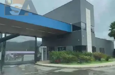Casa à venda na Estr. Do Beija Flor, 415, Botujuru, Mogi das Cruzes