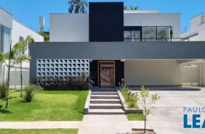 Casa em condomínio fechado com 4 quartos à venda no Moinho Velho, Cotia 