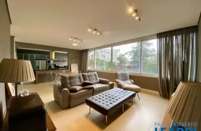 Casa com 4 quartos para alugar no Parque dos Príncipes, São Paulo 