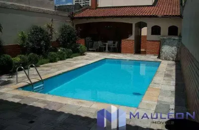 Casa assobradada com piscina - excelente localização !!!