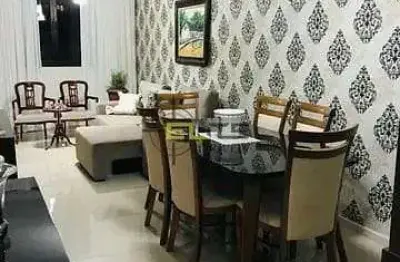 Amplo apartamento com terraço, mobiliado, de 02 dormitórios, no centro de florianópolis.