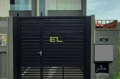 Sobrado à venda, com 2 dormitórios, área gourmet com churrasqueira em forquilhas, em são josé/sc