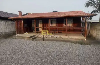 Casa à venda, semi-mobiliada com 3 dormitórios na passagem do massiambú, em palhoça/sc