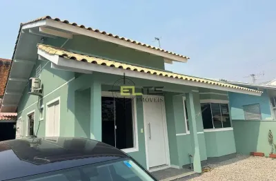 Casa com 3 quartos à venda na Rua das Carambolas, 100, Madri, Palhoça