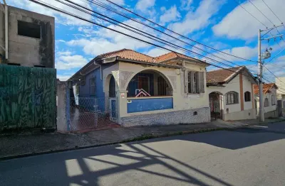 Casa à venda região central de jundiaí - área útil 227 m2 com 3 dormitórios sendo 1 suíte - 4 vagas - centro - jundiaí - são paulo / cod. 34593