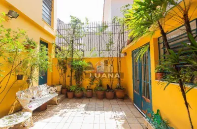 Linda casa na vila mariana com 4 dorm, 2 stes, 2 vagas