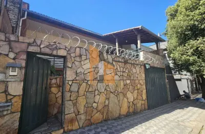 Casa com 3 quartos à venda na Rua Zurick, 735, Nova Suíssa, Belo Horizonte
