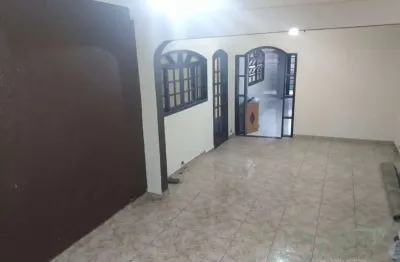 Casa com 3 quartos para alugar no Jardim Santa Adelia, São Paulo 