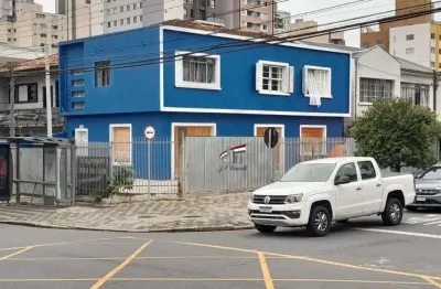 Sobrado para venda com 260m² de terreno no centro de curitiba - so374