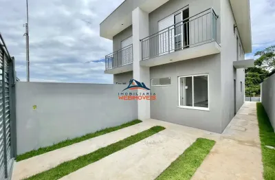 Casa venda com: - 3 dormitórios, - sala de estar e jantar - cozinha - área de serviço - quintal - 1 banheiros  - 2 vagas descobertas para veículos.