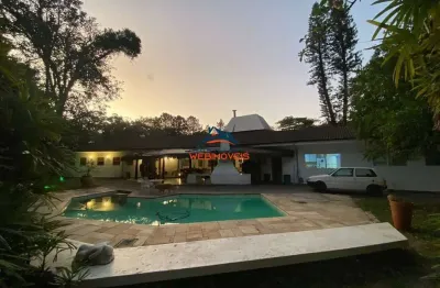 Imóvel de luxo na granja viana: casa em condomínio com 7 quartos, 4 suítes e 15 vagas de garagem em cotia-sp