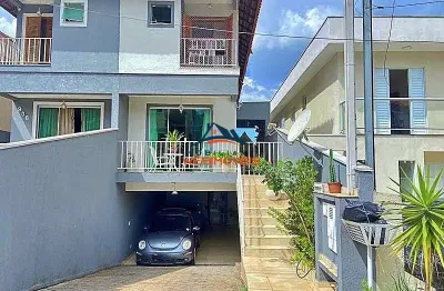 Casa em condomínio de luxo em cotia-sp, 3 quartos, 1 suíte, 2 salas, 3 banheiros, 4 vagas de garagem, 200 m²