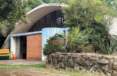 Imperdível oportunidade: casa de 4 quartos no jardim colibri, cotia-sp, com 2 suítes, 3 salas, 5 banheiros, 4 vagas de garagem e 253,29 m² de área.