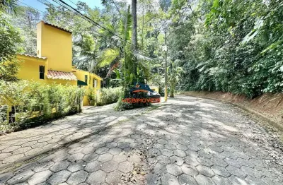 Casa em condomínio de luxo em taboão da serra-sp: 3 quartos, 1 suíte, 4 salas e 485,50m² - venda ou locação no jardim três marias