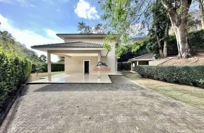 Casa de luxo em condomínio: 4 quartos, 2 suítes, 3 salas, 5 banheiros, 6 vagas na chácara santa lúcia, carapicuíba-sp