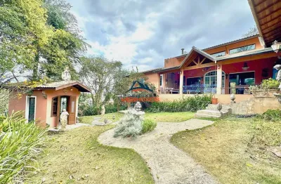 Casa de luxo em condomínio: 4 quartos, 2 suítes, 5 salas, 4 vagas - paisagem renoir, cotia-sp - 354,99m² de puro conforto.
