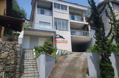 Casa de alto padrão em condomínio na Transurb, Itapevi-SP: 3 quartos, 3 suítes, 3 salas, 4 banheiros, 2 vagas, 378,79m². Venha conferir!