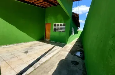 Casa com 3 quartos para alugar na Rua das Glicínias, Parque Oeste Industrial, Goiânia