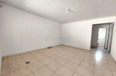 Casa com 3 quartos para alugar na Rua Genipapo, Casa 2, Santa Genoveva, Goiânia