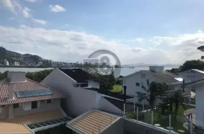 Casa com 3 quartos à venda na Rua Professor Clóvis Menel Calliari, João Paulo, Florianópolis