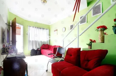 Casa em condomínio fechado com 2 quartos à venda na Rua Brás Cubas, --, Vila Bocaina, Mauá