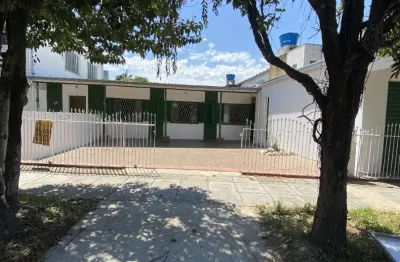 Casa com 3 quartos para alugar no Centro, Esteio 
