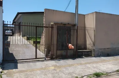 Vende condomínio com 3 casas e um quitinete no centro de esteio