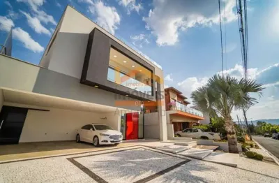 Casa de alto padrão com 3 suítes e 4 vagas de garagem em condomínio na vila nova, são pedro-sp: confira!