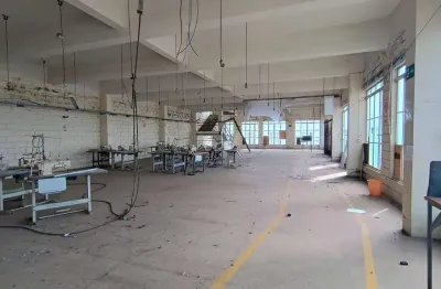 Salão comercial de alto padrão na vila dainese, americana-sp: 10 salas, 20 banheiros, 4 vagas, 2.400m² de área. venha conferir!