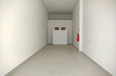 Salão 68m² para locação no bairro dona regina em santa bárbara doeste sp r$  2.200,00