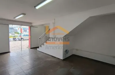 Casa comercial disponível para locação com frente para a avenida brasil