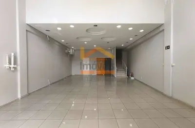 Salão comercial de 140m² com 3 banheiros e 2 vagas de garagem no centro de americana-sp