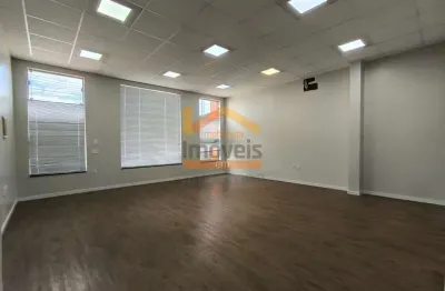 Casa comercial para locação em Americana-SP, bairro Jardim São Paulo: 5 salas, 4 banheiros, 226,39 m².
