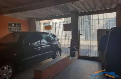 Casa térrea antiga  ao lado da estação km 18 - não financia!