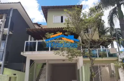 Sobrado em condomínio com 170m², 3 dormitórios e 4 vagas - cotia.
