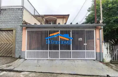 Excelente sobrado, com 210m², 4 dormitórios, 1 suíte no jardim pinheiros