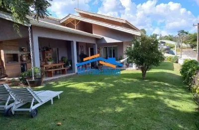 Casa em condonínio com 700m² sendo 3 suítes em atibaia.