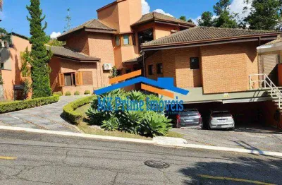 Linda casa em aldeia da serra semi térrea 400m² de área construída